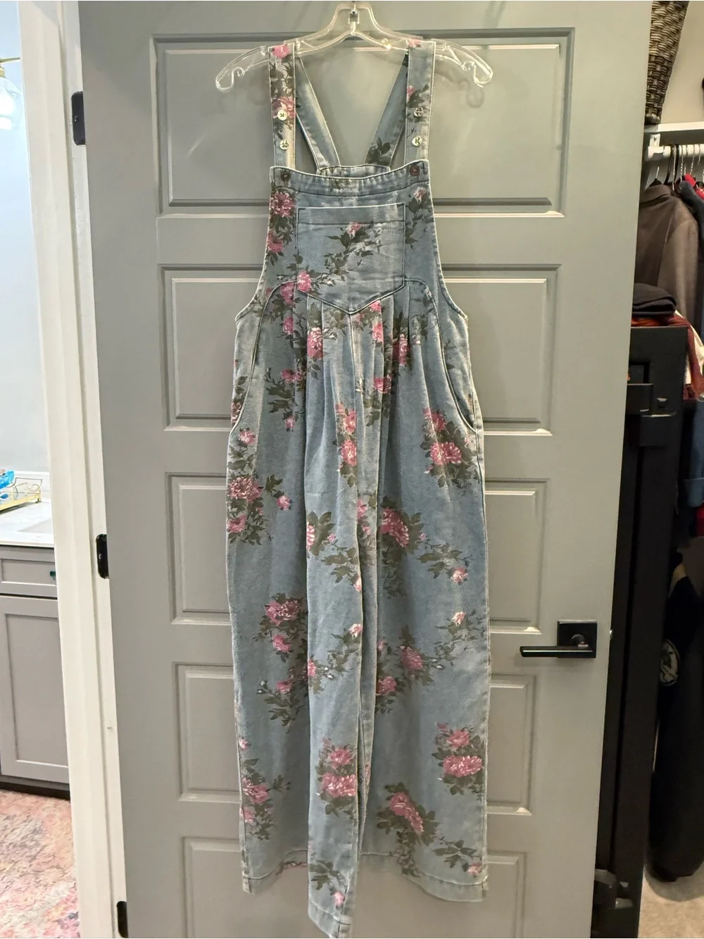 Boutique NWOT Floral Denim Overalls Jumpsuit in Light Blue and Pink Florals